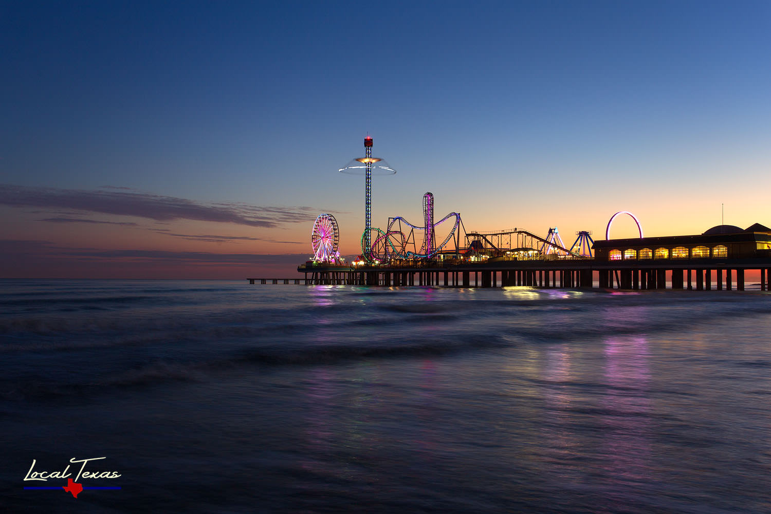 Dusk at The Pleasure Pier Local Texas